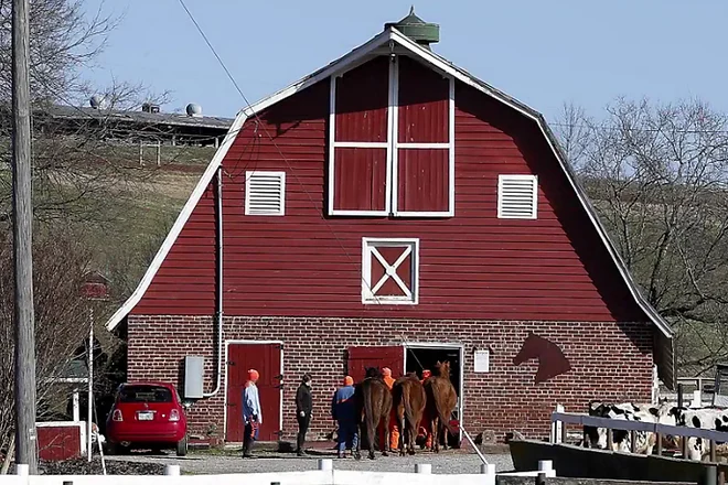 Barn 4_PNG